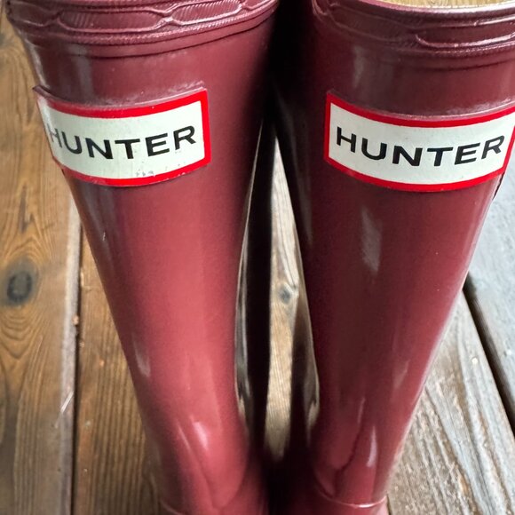 Hunter Original Tall Gloss Casual Rain Boots, Fall Red, in Women's 7 - Picture 9 of 12